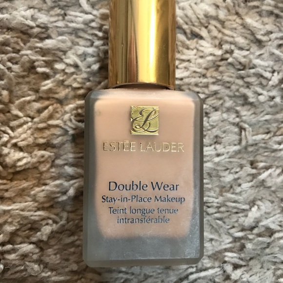 Estee Lauder Other - Estée Lauder Double Wear-2N1 Desert Beige